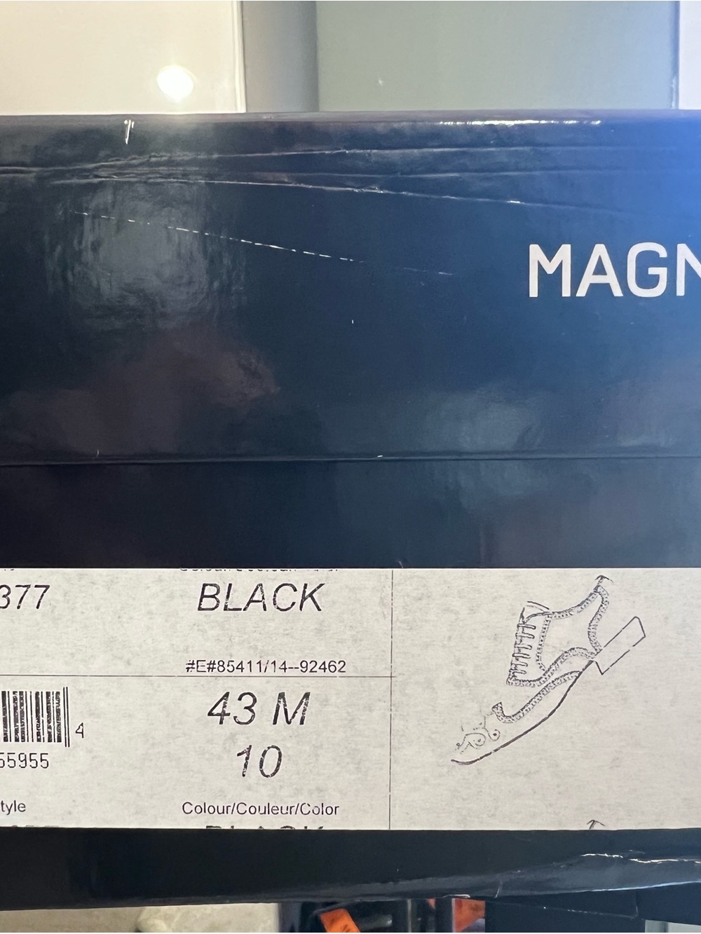 Magnanni Black Leather Wingtip Oxfords with Brogue Perforations - Picture 5 of 7
